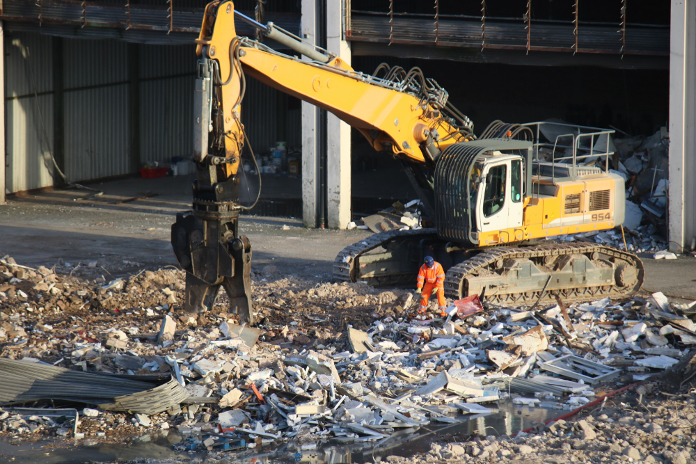 Bulldozer With Cutting Shears